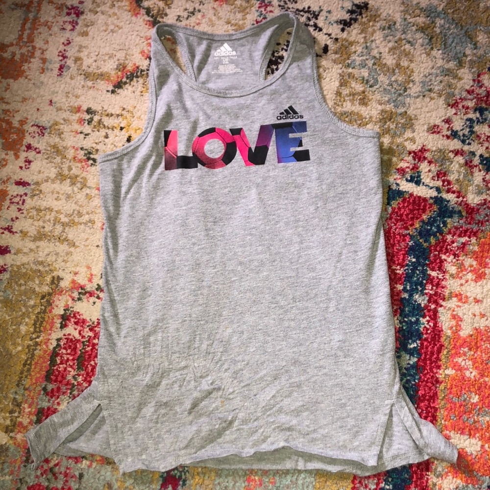 🧜🏼‍♀️3 for $15 item!🧜🏼‍♀️ adidas tank